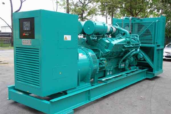 休宁柴油发电机组电压不稳定怎样维修？