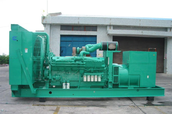 休宁工厂发电机应急发电时如何更准确地检查发电机状态？